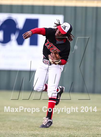 Thumbnail 1 in Horn @ Rockwall photogallery.