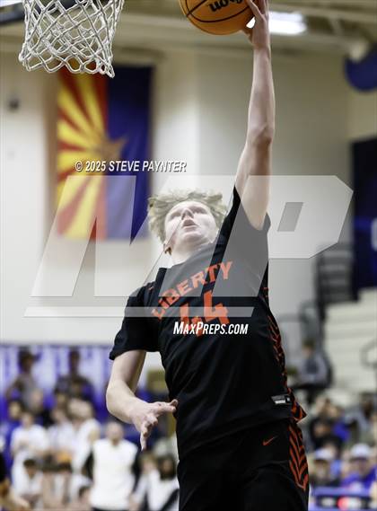 Thumbnail 3 in Liberty vs O'Connor photogallery.