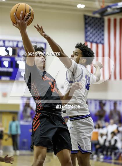Thumbnail 3 in Liberty vs O'Connor photogallery.