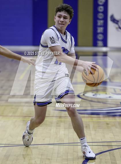 Thumbnail 3 in Liberty vs O'Connor photogallery.