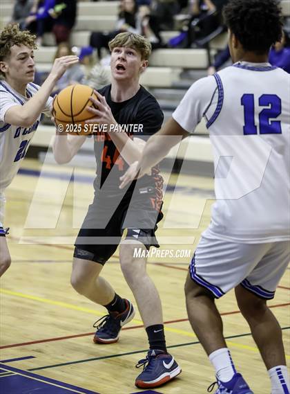 Thumbnail 3 in Liberty vs O'Connor photogallery.