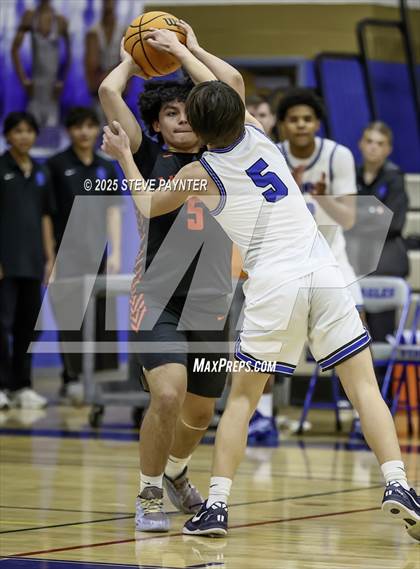 Thumbnail 3 in Liberty vs O'Connor photogallery.