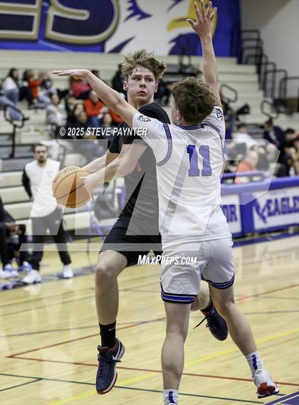 Thumbnail 2 in Liberty vs O'Connor photogallery.