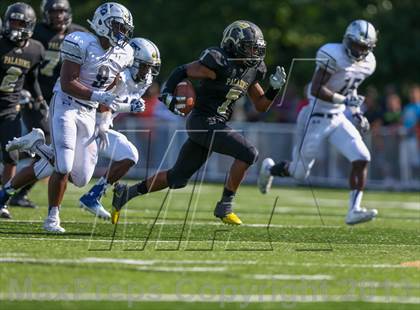 Thumbnail 2 in Gilman @ Paramus Catholic (I-95 New Jersey Football Classic) photogallery.