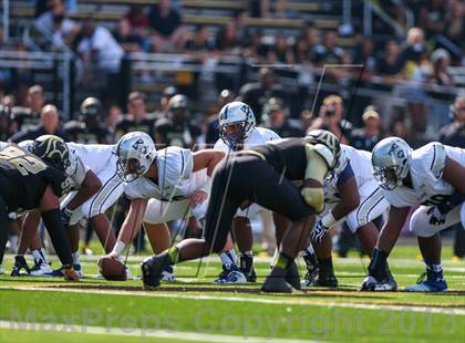 Thumbnail 1 in Gilman @ Paramus Catholic (I-95 New Jersey Football Classic) photogallery.