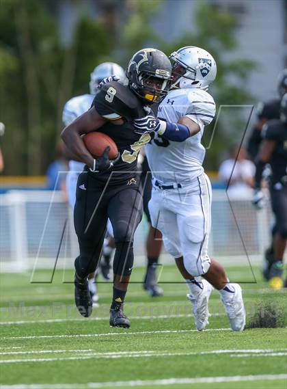 Thumbnail 2 in Gilman @ Paramus Catholic (I-95 New Jersey Football Classic) photogallery.
