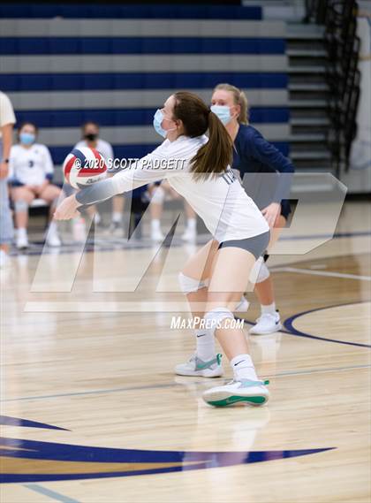 Thumbnail 1 in Lee's Summit West vs. Blue Springs South photogallery.