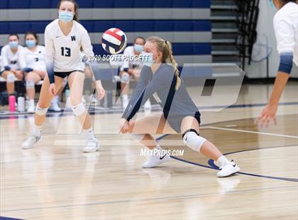 Thumbnail 2 in Lee's Summit West vs. Blue Springs South photogallery.
