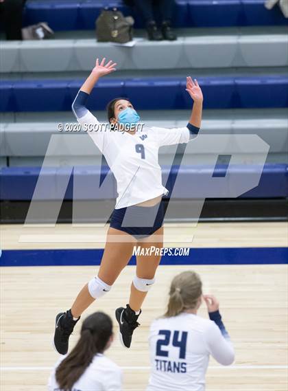 Thumbnail 1 in Lee's Summit West vs. Blue Springs South photogallery.