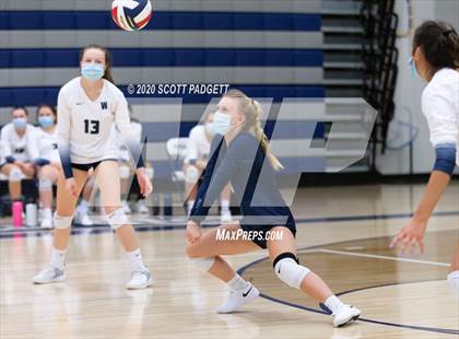 Thumbnail 3 in Lee's Summit West vs. Blue Springs South photogallery.