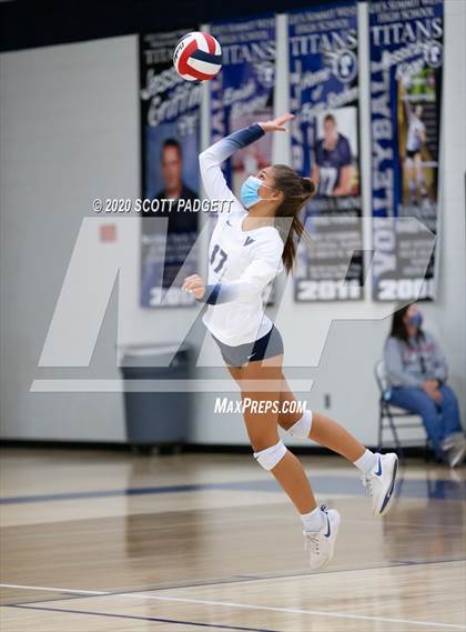 Thumbnail 2 in Lee's Summit West vs. Blue Springs South photogallery.