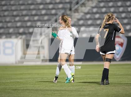 Thumbnail 1 in Mountain Vista vs. Arapahoe (CHSAA 5A Final) photogallery.