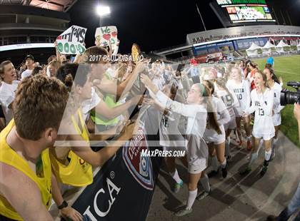 Thumbnail 2 in Mountain Vista vs. Arapahoe (CHSAA 5A Final) photogallery.
