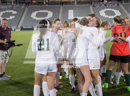 Thumbnail 2 in Mountain Vista vs. Arapahoe (CHSAA 5A Final) photogallery.