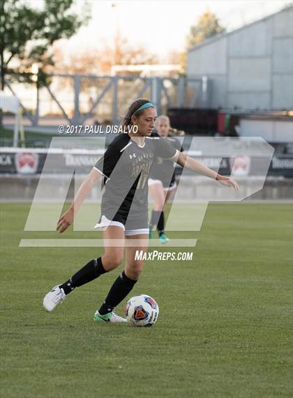 Thumbnail 1 in Mountain Vista vs. Arapahoe (CHSAA 5A Final) photogallery.