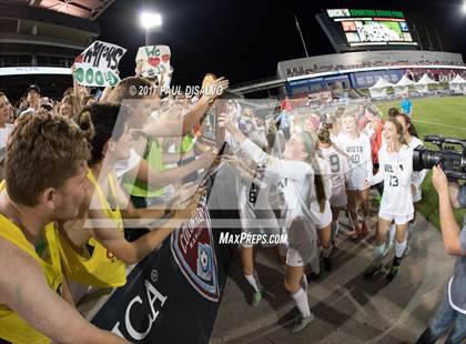 Thumbnail 3 in Mountain Vista vs. Arapahoe (CHSAA 5A Final) photogallery.