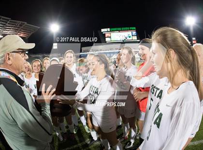 Thumbnail 3 in Mountain Vista vs. Arapahoe (CHSAA 5A Final) photogallery.