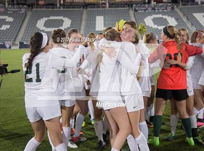 Thumbnail 3 in Mountain Vista vs. Arapahoe (CHSAA 5A Final) photogallery.