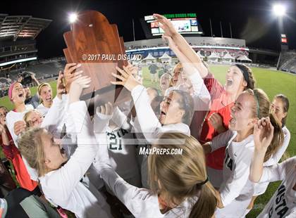 Thumbnail 3 in Mountain Vista vs. Arapahoe (CHSAA 5A Final) photogallery.
