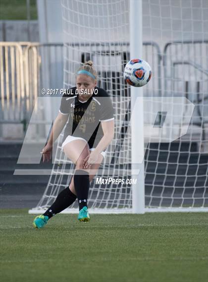 Thumbnail 1 in Mountain Vista vs. Arapahoe (CHSAA 5A Final) photogallery.