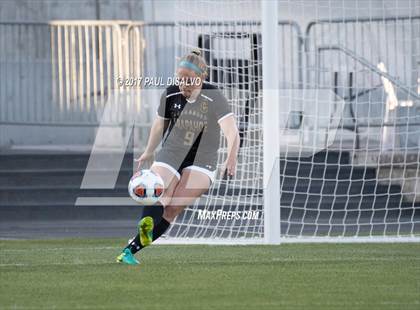Thumbnail 3 in Mountain Vista vs. Arapahoe (CHSAA 5A Final) photogallery.