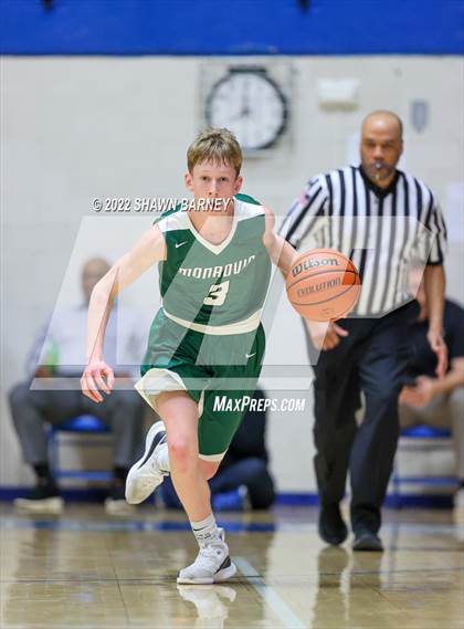 Thumbnail 3 in Monrovia vs Frankfort (IHSAA Class 3A Boys Sectional Round 1) photogallery.