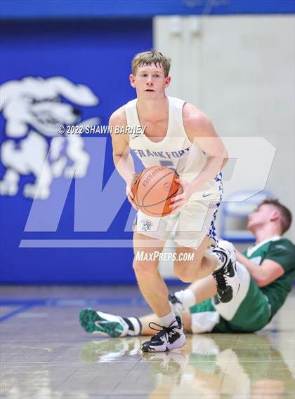Thumbnail 3 in Monrovia vs Frankfort (IHSAA Class 3A Boys Sectional Round 1) photogallery.