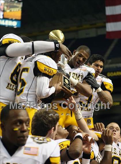 Thumbnail 2 in 2010 Army All-American Bowl  photogallery.