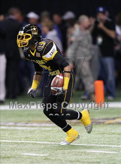 Thumbnail 2 in 2010 Army All-American Bowl  photogallery.
