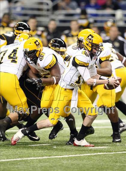Thumbnail 2 in 2010 Army All-American Bowl  photogallery.