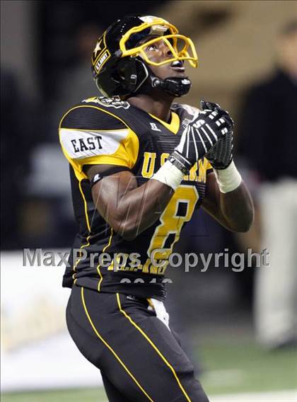 Thumbnail 1 in 2010 Army All-American Bowl  photogallery.