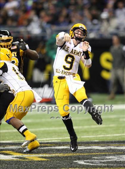 Thumbnail 2 in 2010 Army All-American Bowl  photogallery.