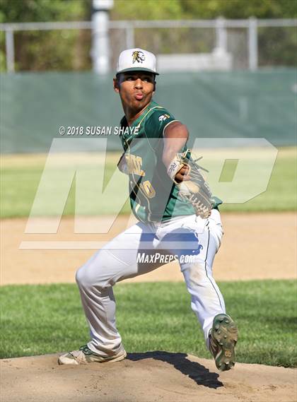 Thumbnail 1 in Auburn vs. Taconic (MIAA Division 3 Semifinal) photogallery.