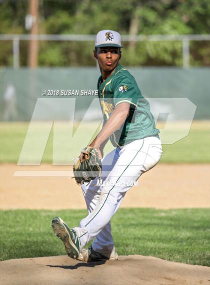 Thumbnail 2 in Auburn vs. Taconic (MIAA Division 3 Semifinal) photogallery.