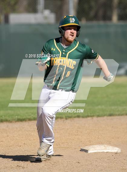 Thumbnail 2 in Auburn vs. Taconic (MIAA Division 3 Semifinal) photogallery.