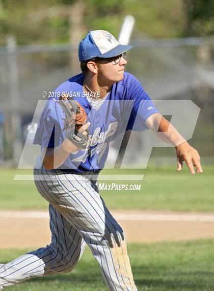 Thumbnail 2 in Auburn vs. Taconic (MIAA Division 3 Semifinal) photogallery.