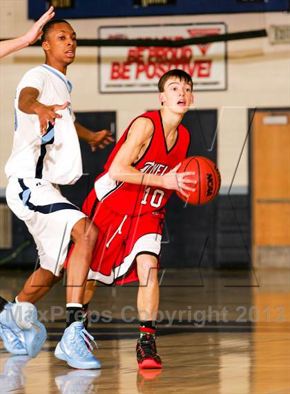 Thumbnail 2 in Loveland vs. Ralston Valley (Ralston Roundup) photogallery.