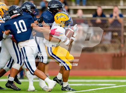 Thumbnail 1 in Kaiser vs. Kamehameha Maui (HHSAA Division II Final) photogallery.