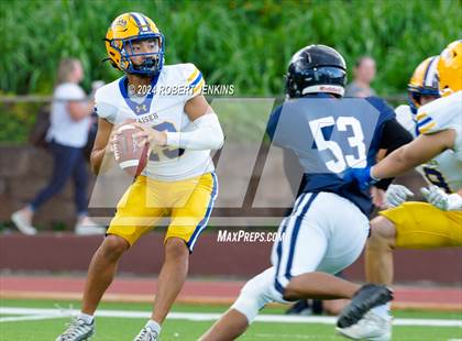 Thumbnail 3 in Kaiser vs. Kamehameha Maui (HHSAA Division II Final) photogallery.