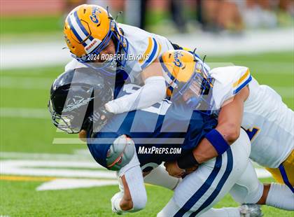 Thumbnail 2 in Kaiser vs. Kamehameha Maui (HHSAA Division II Final) photogallery.