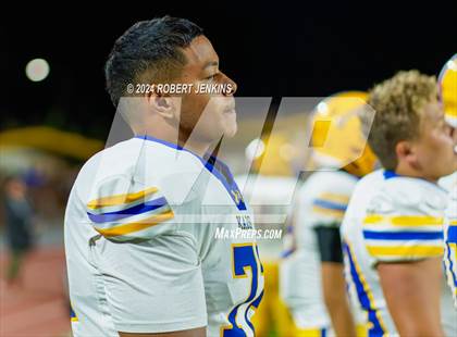 Thumbnail 2 in Kaiser vs. Kamehameha Maui (HHSAA Division II Final) photogallery.