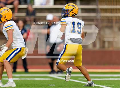 Thumbnail 3 in Kaiser vs. Kamehameha Maui (HHSAA Division II Final) photogallery.