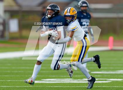 Thumbnail 2 in Kaiser vs. Kamehameha Maui (HHSAA Division II Final) photogallery.