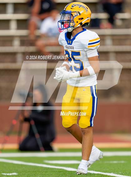 Thumbnail 1 in Kaiser vs. Kamehameha Maui (HHSAA Division II Final) photogallery.