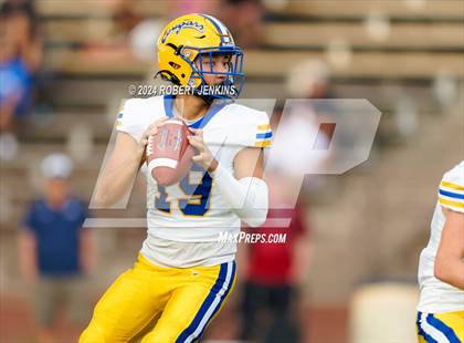 Thumbnail 1 in Kaiser vs. Kamehameha Maui (HHSAA Division II Final) photogallery.