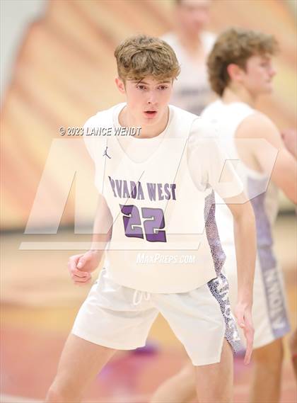 Thumbnail 1 in Castle View @ Arvada West photogallery.