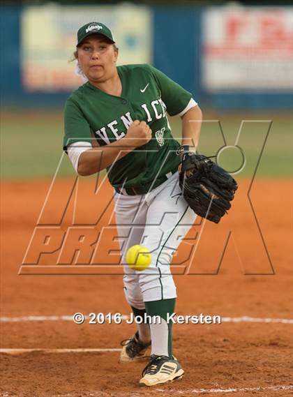 Thumbnail 3 in Venice vs Charlotte (FHSAA 7A District Semifinal) photogallery.