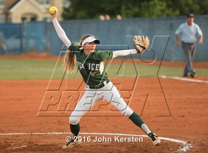 Thumbnail 1 in Venice vs Charlotte (FHSAA 7A District Semifinal) photogallery.