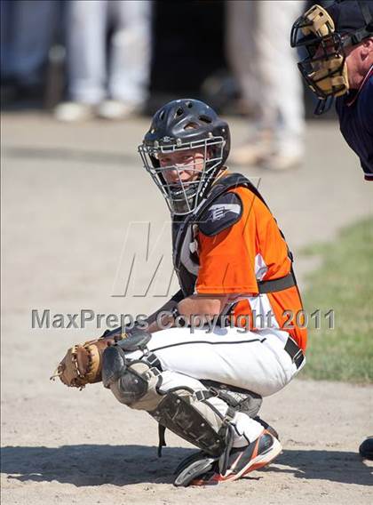 Thumbnail 2 in Stonington vs Montville (CIAC Class M Semifinal) photogallery.