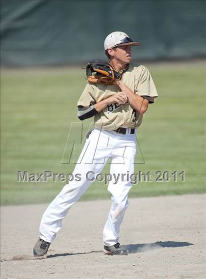 Thumbnail 1 in Stonington vs Montville (CIAC Class M Semifinal) photogallery.